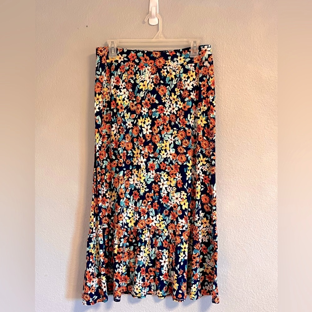 Floral midi skirt.